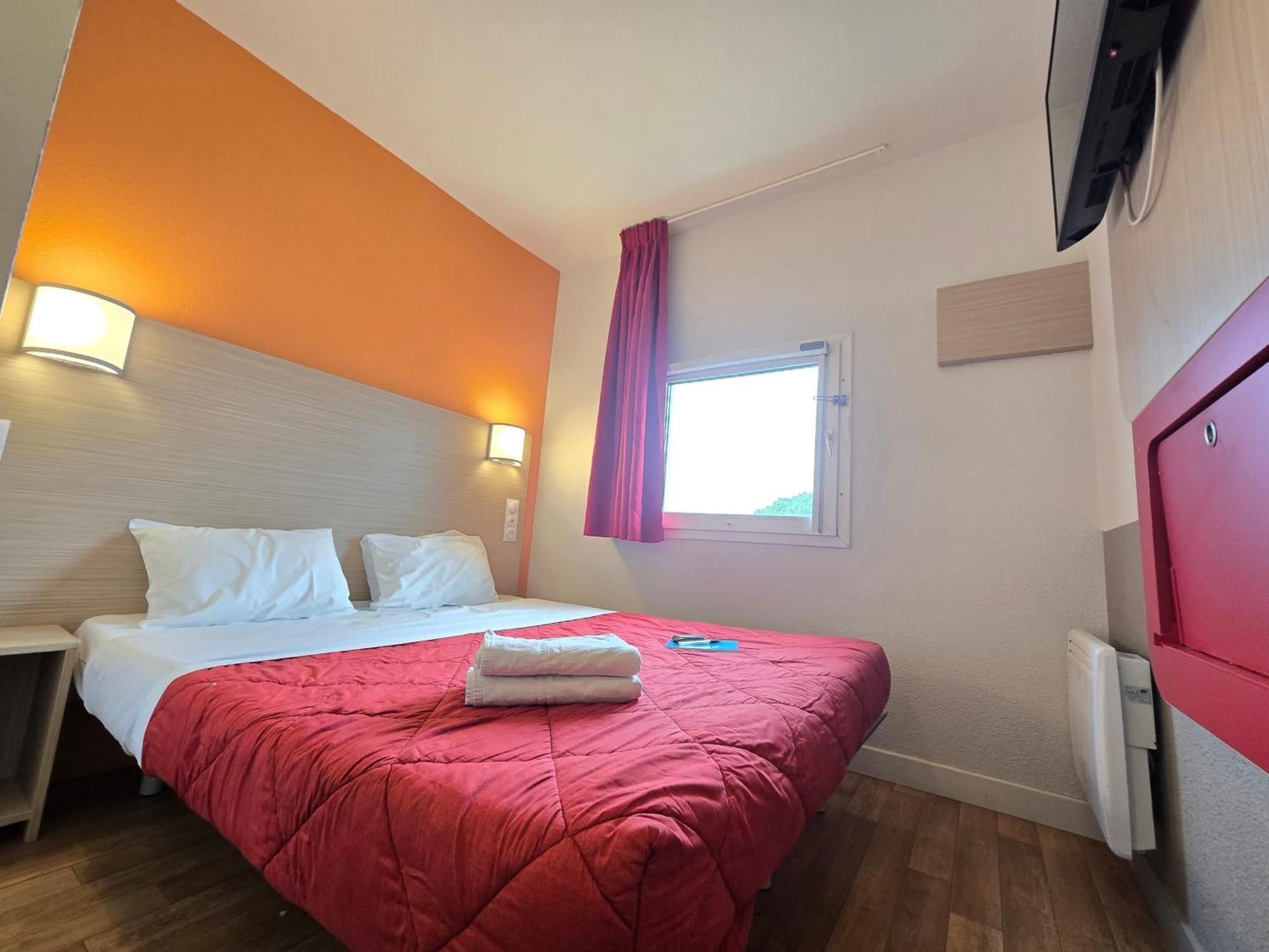 Premiere Classe Evry Sud - Mennecy Hotel